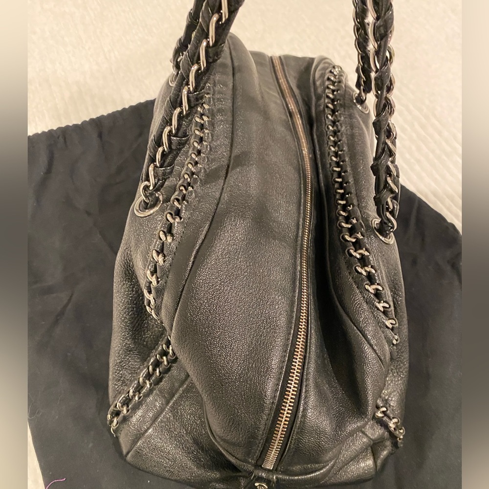 authentic CHANEL Luxe Ligne Bowler Bag - Picture 7 of 12